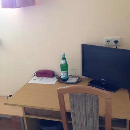 Guesthouse Airminis-3